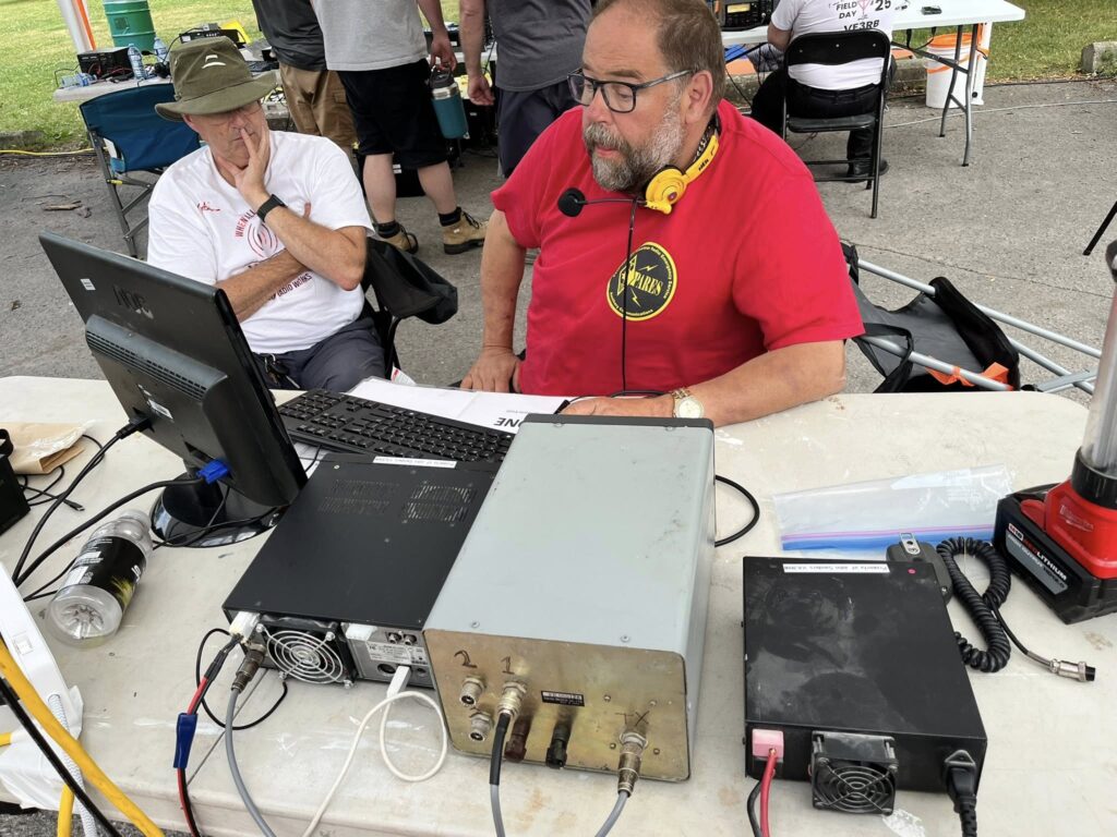 va3heh and va3nw operating a station during the contest